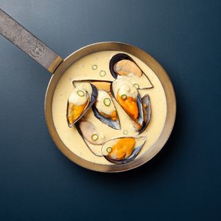Mussels In Lemon Garlic Sauce
