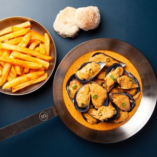 Saucy Mussels (12)