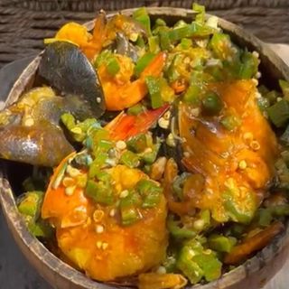 Onunu and Seafood Okro