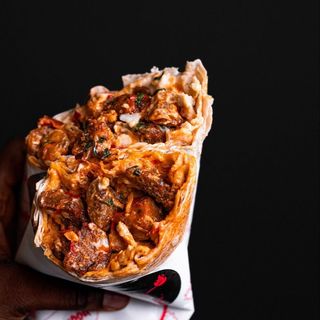 Medium beef shawarma with double sausage 