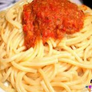White Spaghetti With Chicken And Boiled Egg And Stew