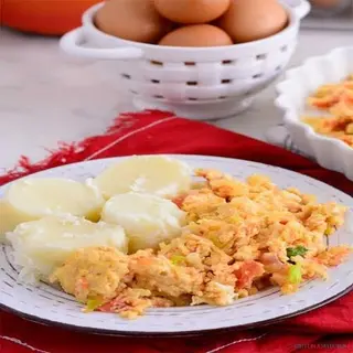 Boiled Potatoes with Fried Egg