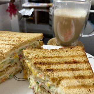 Fresh Chicken and Egg Sandwich + Milo & Milk Combo