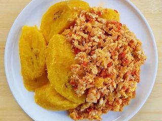 Boiled plantain and egg sauce