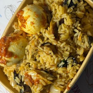 Pepper rice with boil egg