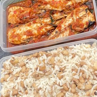 Rice and beans with fish sauce 2.5 liters each