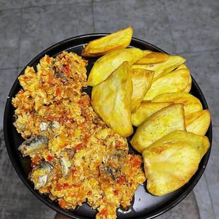 Crispy fried sweet potatoes with Titus egg sauce