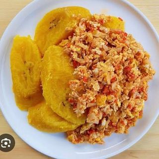 Boiled plantain and Egg sauce