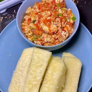 Boiled yam and Eggs sauce