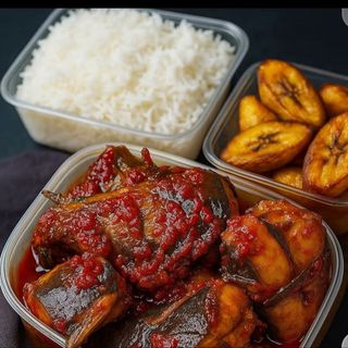 Full cat fish and white Rice