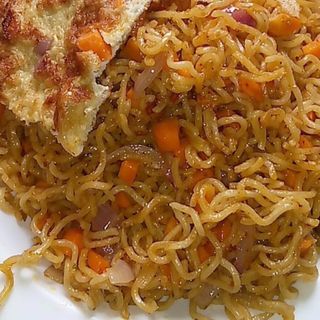 Noodles and Egg with Plantain