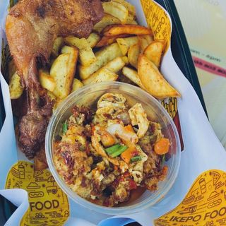 Solo fries + chicken + egg sauce