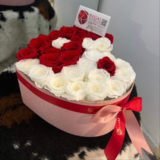 Forever YinYang (Preserved) - Standard Love Box (26cm x 23cm)