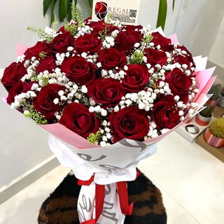 Roses and Million Stars Bouquet - Medium (20 roses)