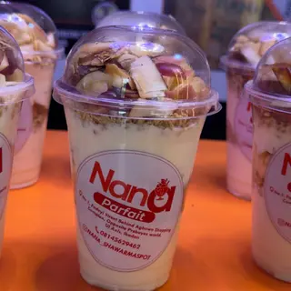 Medium cup parfait