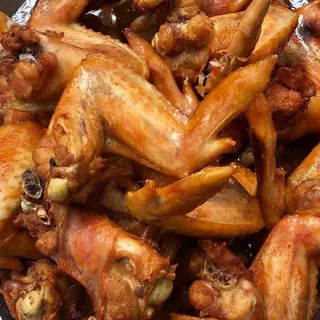 Spicy chicken wings
