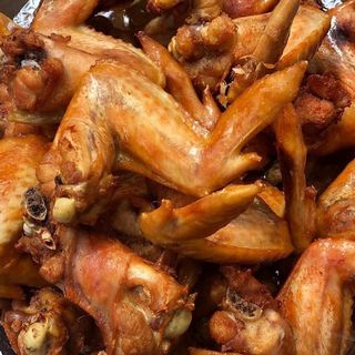 Spicy chicken wings