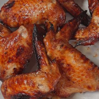 Chicken wings in barbecue sauce