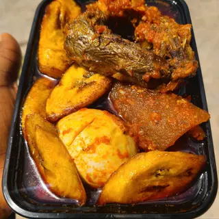 Ewa Agoyin With Ponmo And Plantain