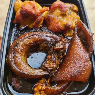 EwaAgonyin with turkey, fish and ponmo
