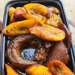 EwaAgonyin with turkey, fish, ponmo and plantain