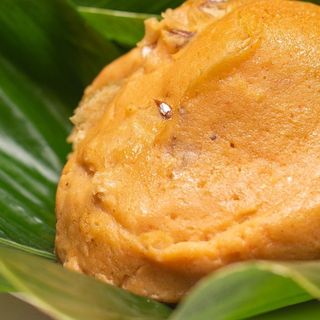 Moi Moi (Steamed Bean Pudding)
