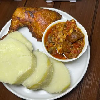 Boiled Yam with Chicken & Pepper Sauce