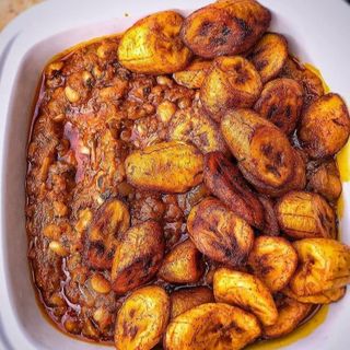 Porridge beans and plantain with beef
