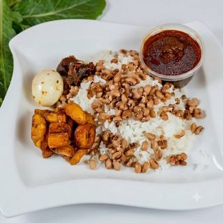White Rice & Beans+2Beef +Egg + Plantain