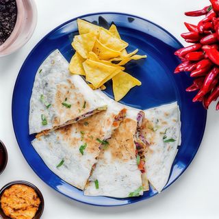 Quesadilla Mex standard + pepsi 0.2l w zestawie