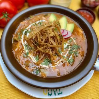 Zupa caldo tlalpeño