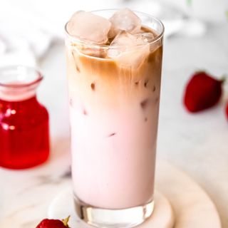 ICED PINK LATTE
