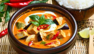 Kurczak w czerwonym curry 200g/450g