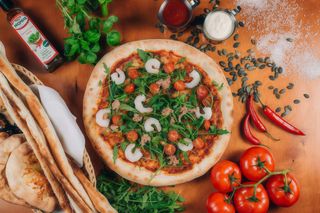 20. Pizza Pomodorini (Rozmiar Pizzy: Duża 40)