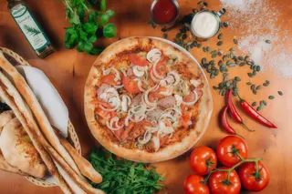 13. Pizza Solo (Rozmiar Pizzy: Średnia 30)