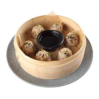 XIAO LONG BAO gotowane na parze z wołowiną i chilli 6 szt