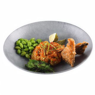 Tatar z łososia z limonką i awokado