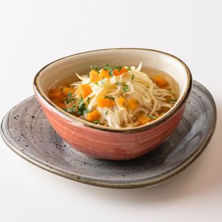 Rosół z pieczonej kaczki