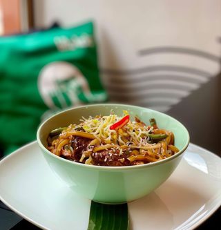 Udon z warzywami w sosie teriyaki