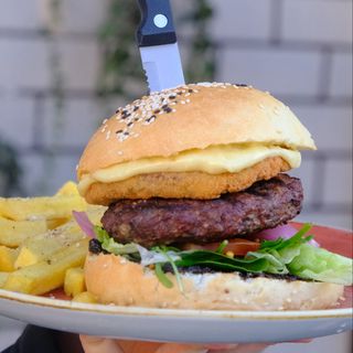 BURGER ZIMOWY MIĘSO