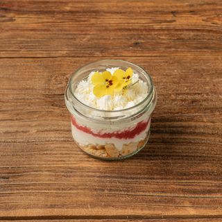 Krem na bazie mascarpone z musem z truskawek