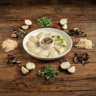 Pierogi z kapustą duszoną z grzybami leśnymi