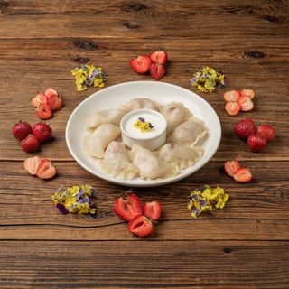 Pierogi z truskawkami