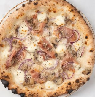 Prosciutto e funghi