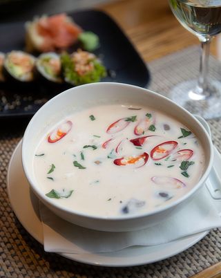 Zupa Tom Kha Gai z kurczakiem