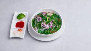 Zupa Pho z wołowiną