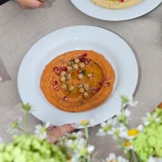 HUMMUS SUSZONE POMIDORY VEGAN + PITA