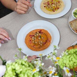 HUMMUS KOLENDRA LIMONKA VEGAN + PITA