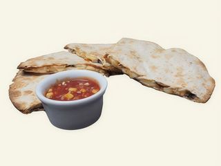 Quesadilla z wołowiną na ostro