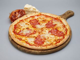 Pizza Salame e Formaggio 32cm
